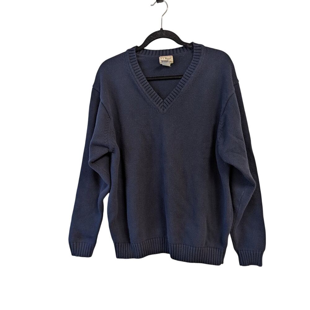 L. L. Bean Men's XL, 100% Cotton V-Neck Navy Sweater. Clean, super pre-owned.